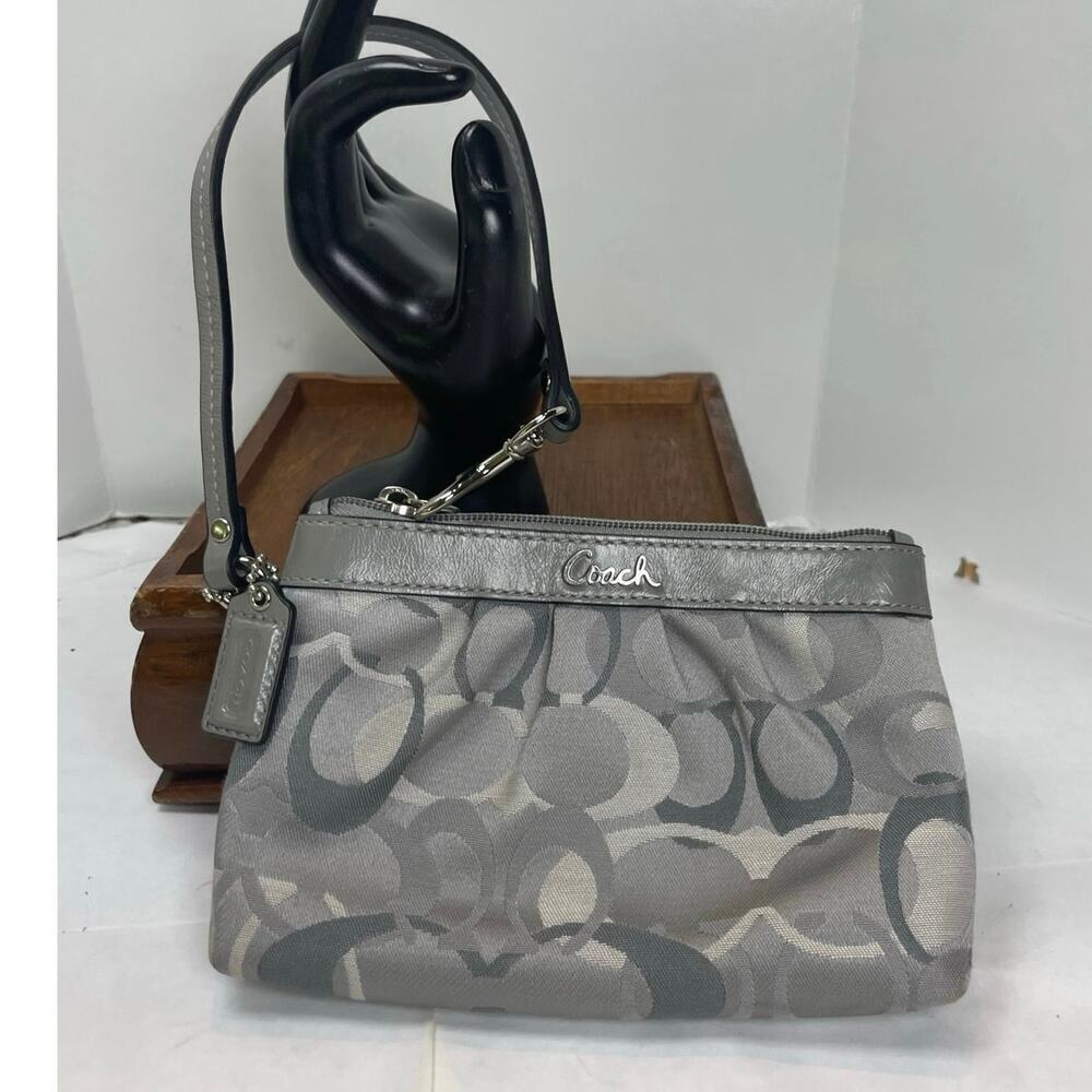 COACH WRISTLET BAG CANVAS LEATHER‎ SIGNATURE GRAY PLEATED AESTHETIC KAWAII